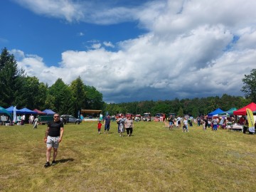 Relacja z Pikniku w Puszczy Mariańskiej „Święto Rodziny” , 